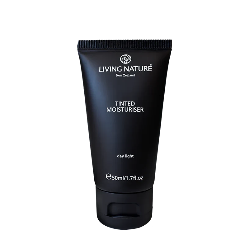 Living Nature Tinted Moisturiser - Day Light